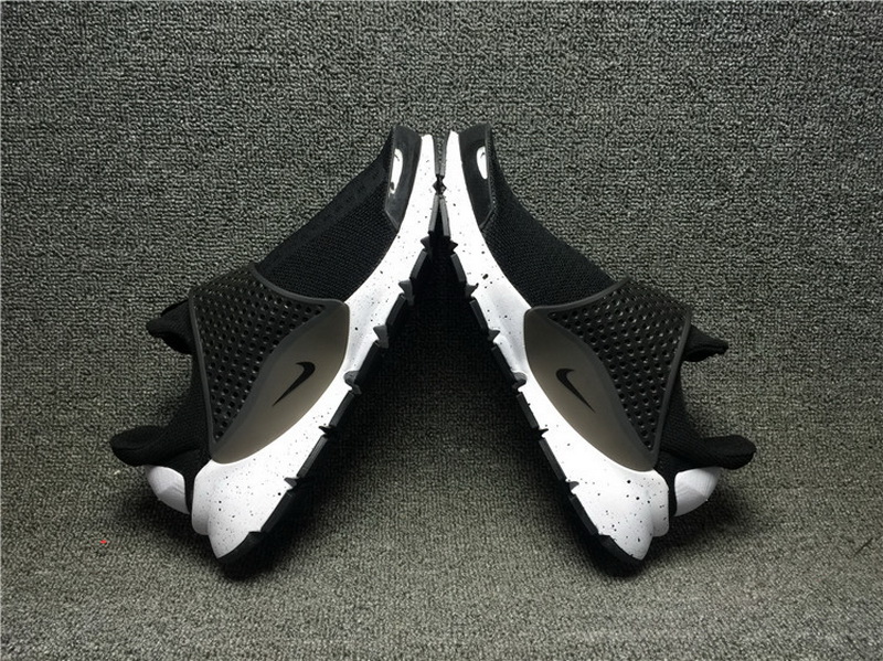 Super Max Perfect Nike Sock Dart  Shoes (98%Authentic)--005